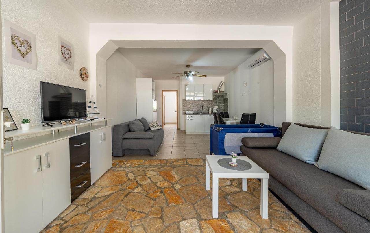 Apartments Villa Agape ヴィル エクステリア 写真