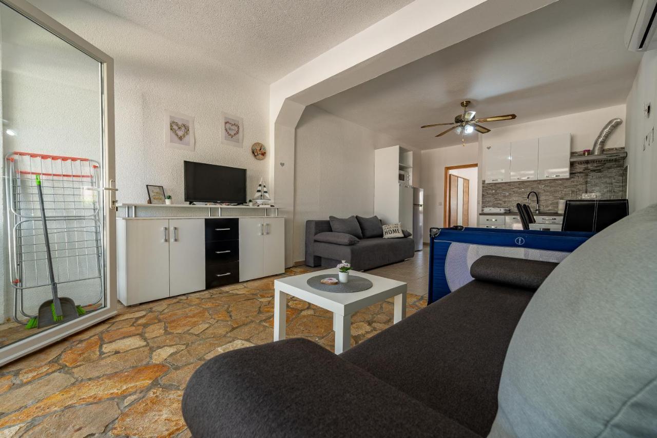 Apartments Villa Agape ヴィル エクステリア 写真