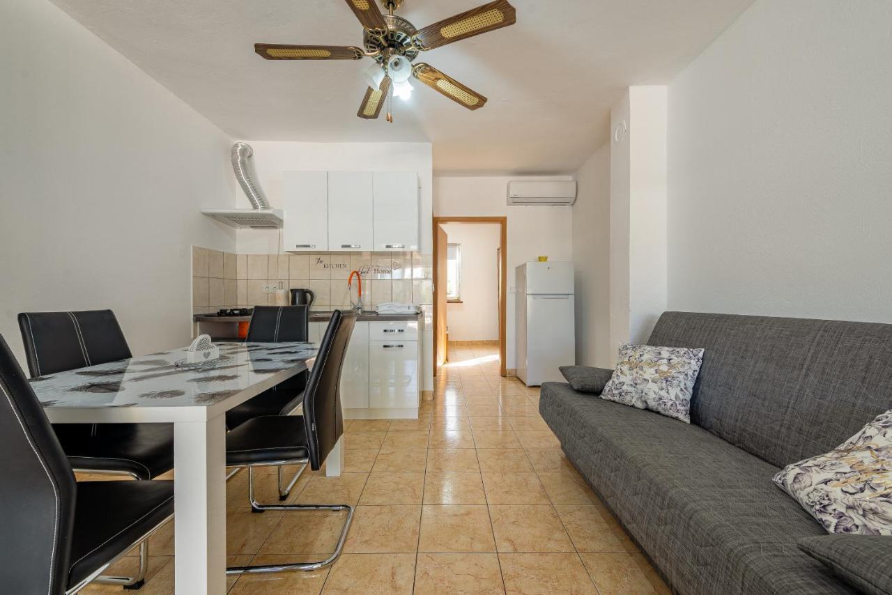 Apartments Villa Agape ヴィル エクステリア 写真