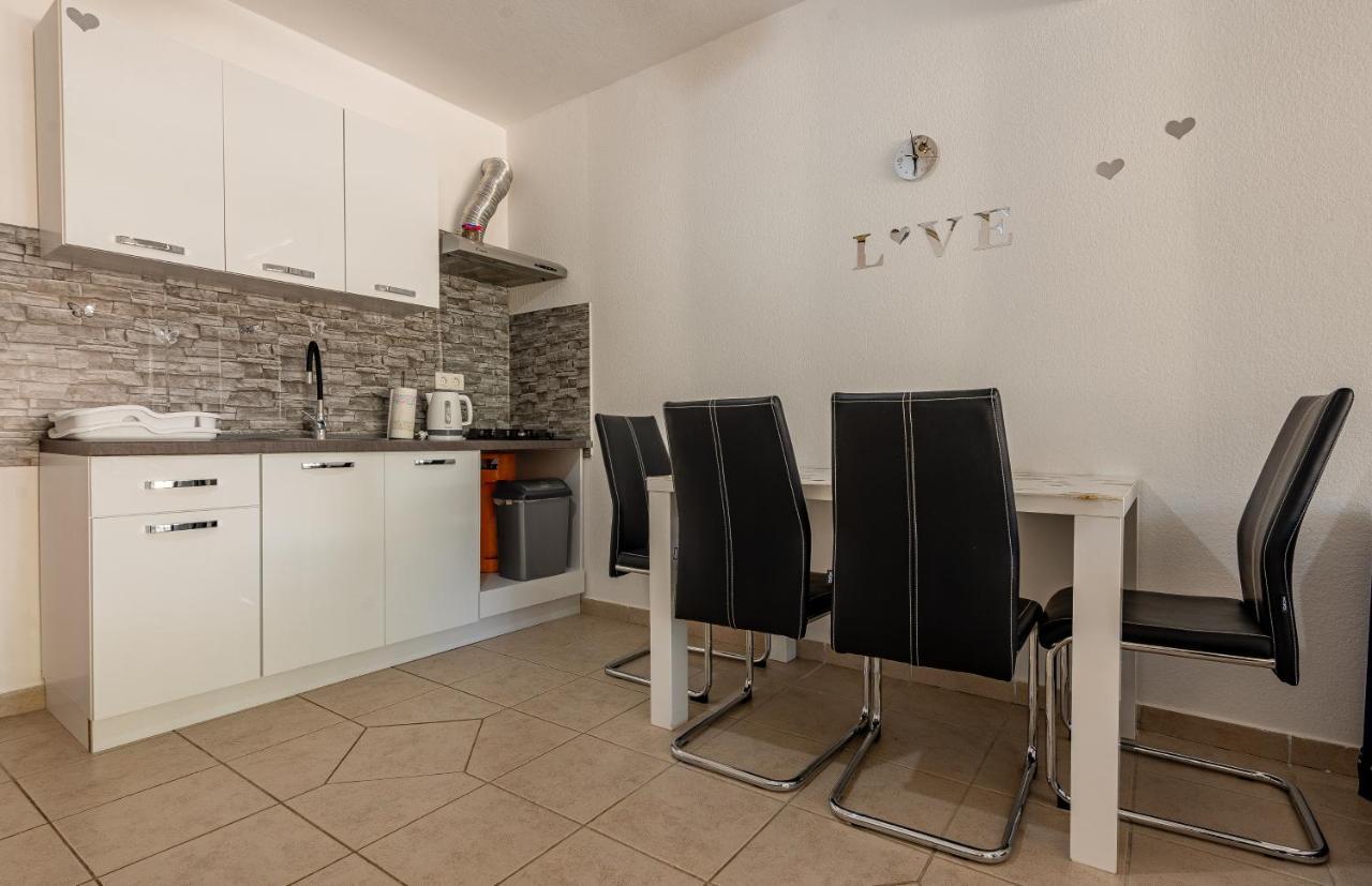 Apartments Villa Agape ヴィル エクステリア 写真