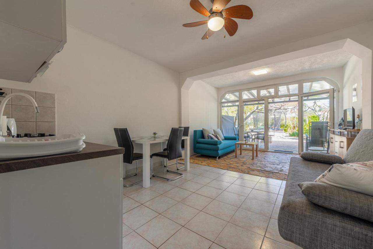 Apartments Villa Agape ヴィル エクステリア 写真