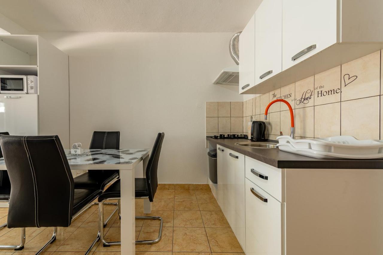 Apartments Villa Agape ヴィル エクステリア 写真